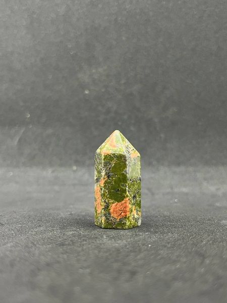 Яшма піраміди мінерали 3.5 см 10227 фото
