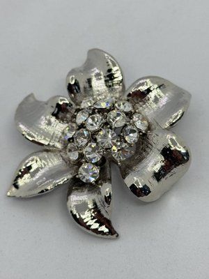Бижутерная брошь цветок 50*60 мм 12447 фото